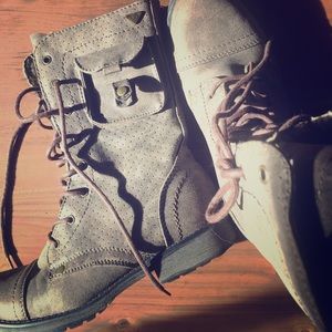Roxy combat boots